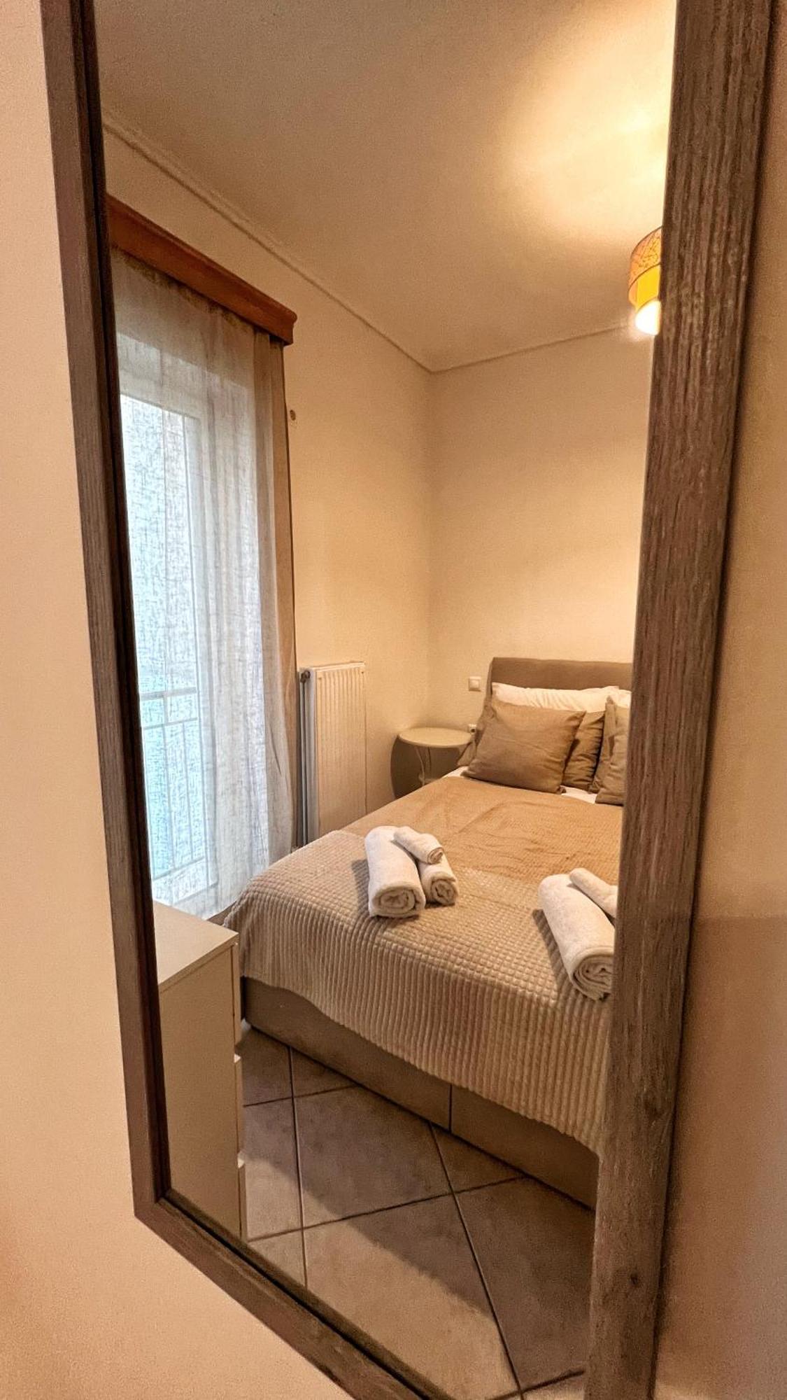 H&H Cozy Retreat Apartment พีเรียส ภายนอก รูปภาพ