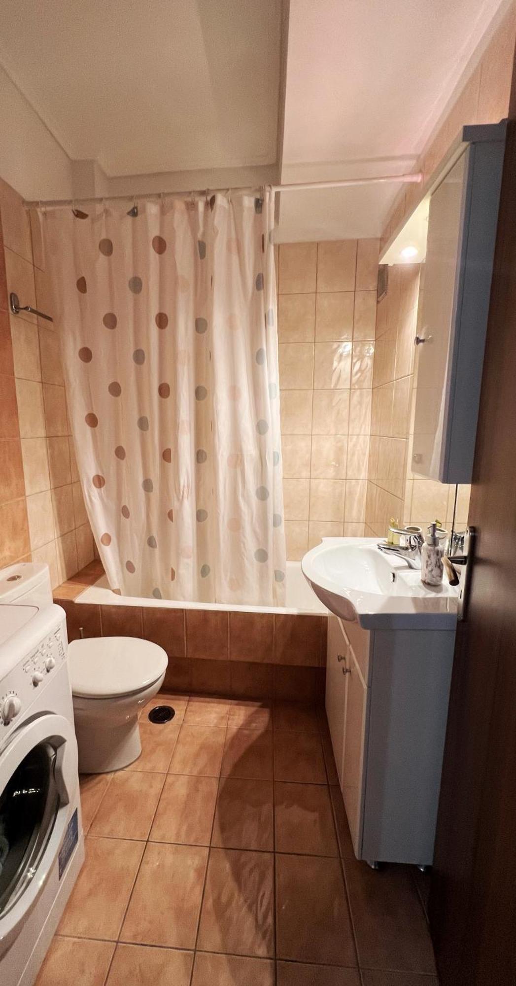 H&H Cozy Retreat Apartment พีเรียส ภายนอก รูปภาพ