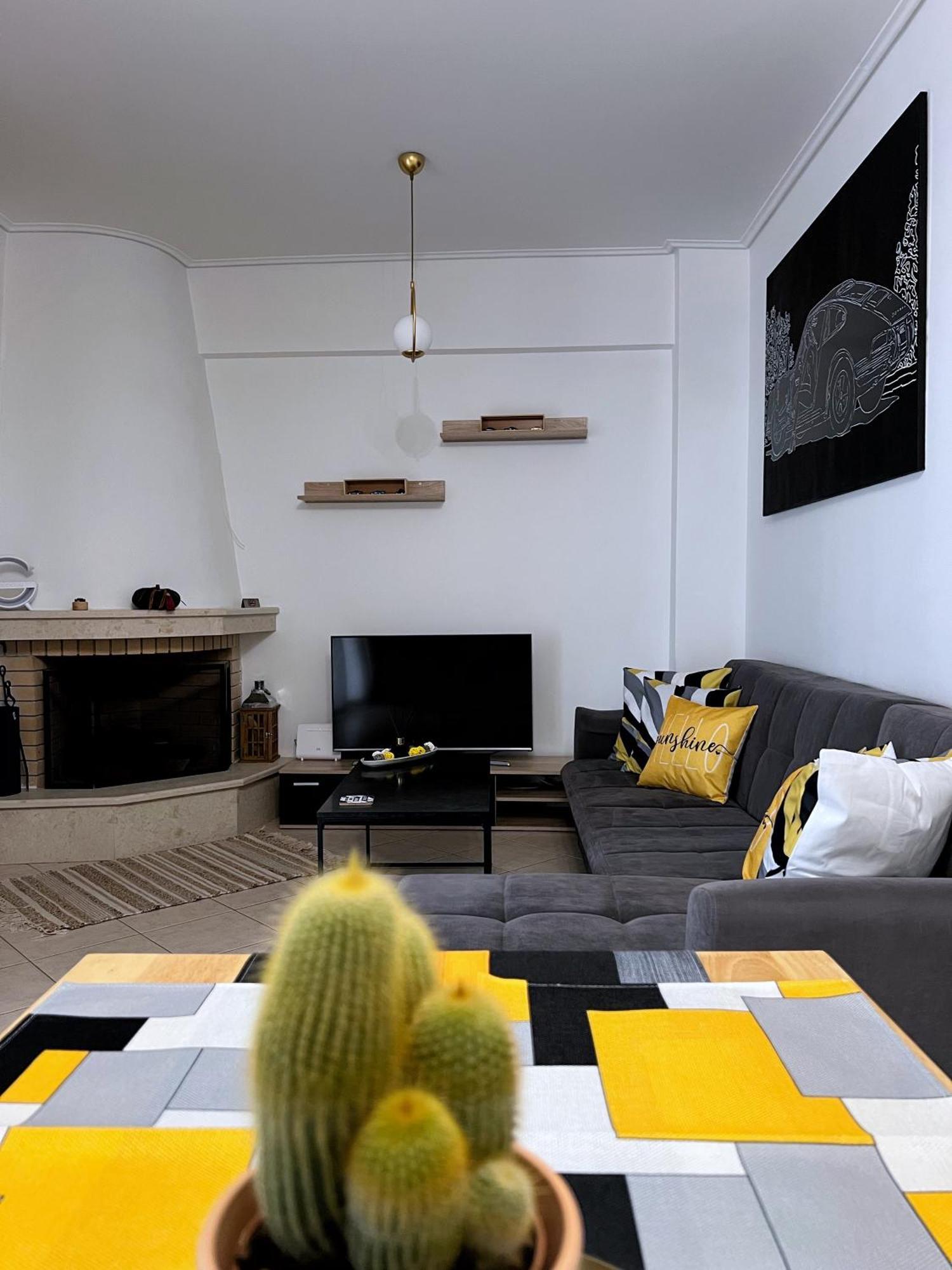 H&H Cozy Retreat Apartment พีเรียส ภายนอก รูปภาพ