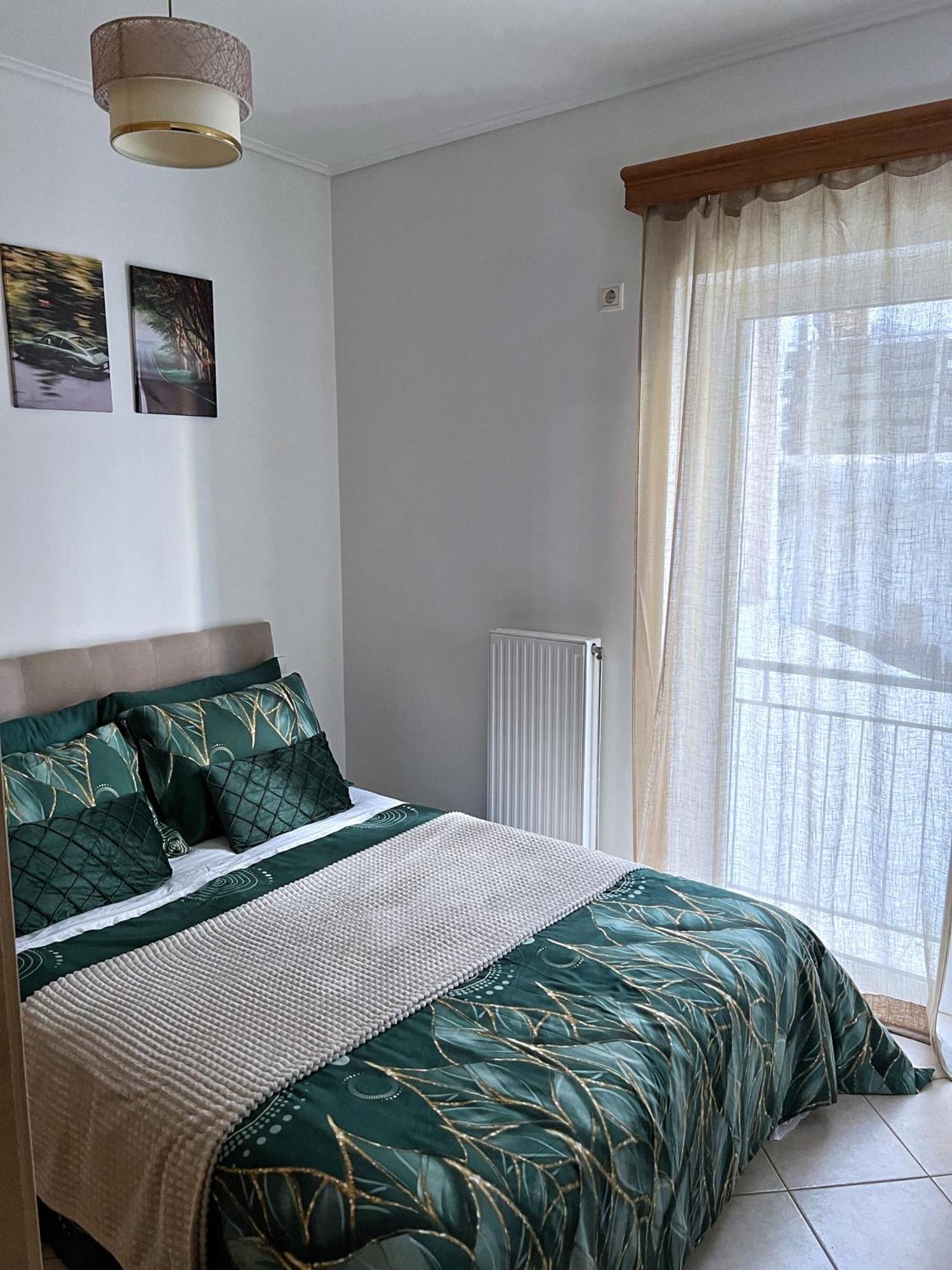 H&H Cozy Retreat Apartment พีเรียส ภายนอก รูปภาพ